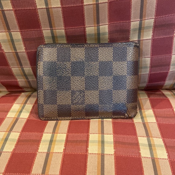 Louis Vuitton mens wallet - Picture 2 of 5